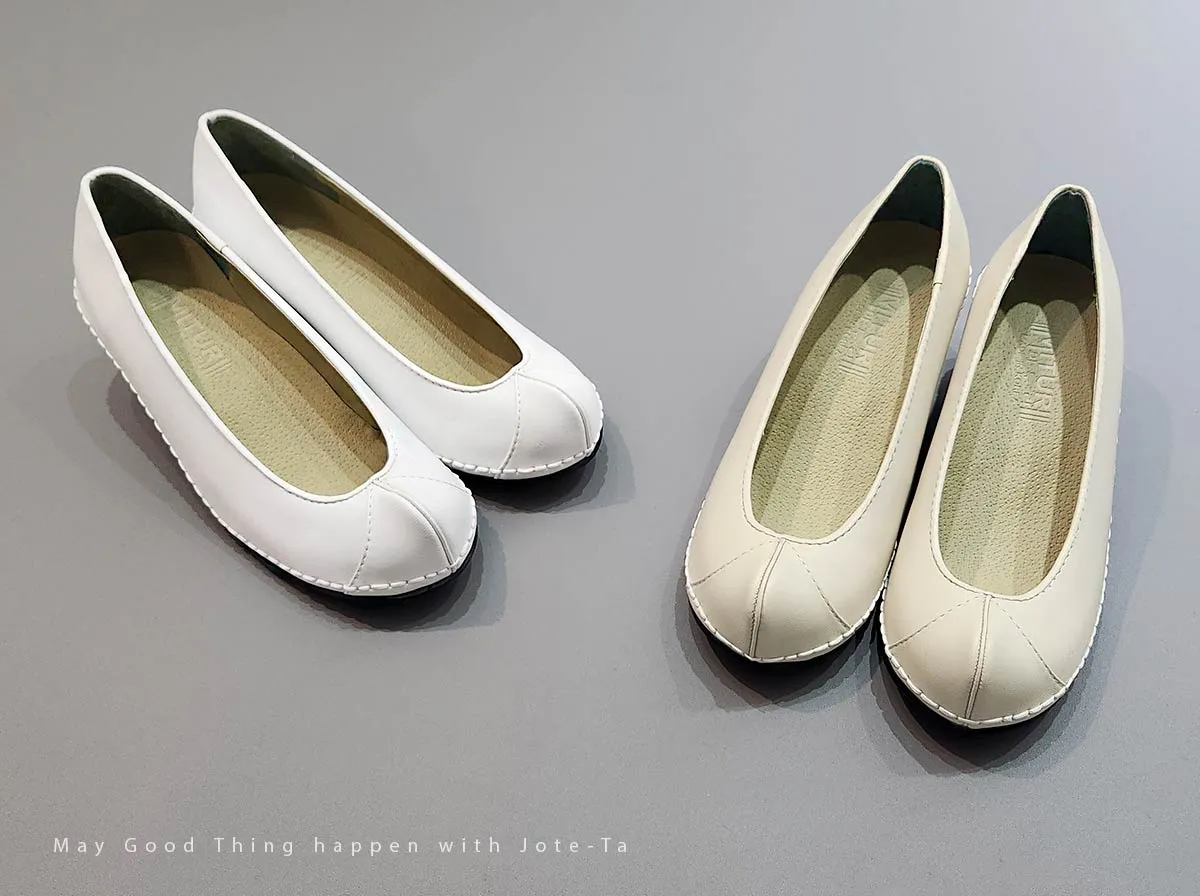 Tidy Women Hanbok Shoes in White Kkotshin